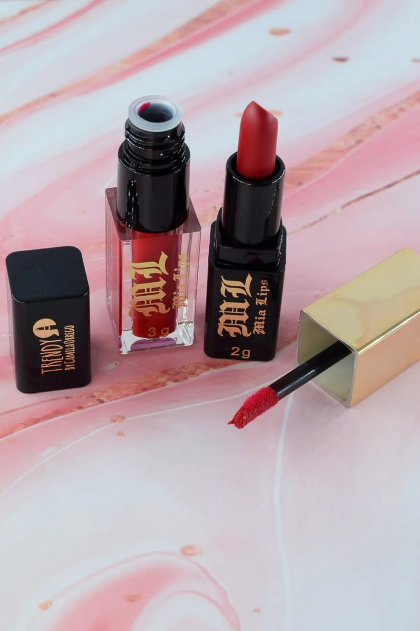 Kit Roberta Lips
