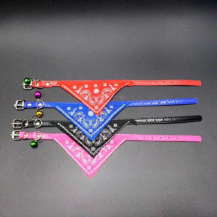 Collar banderin cascabel x unidad