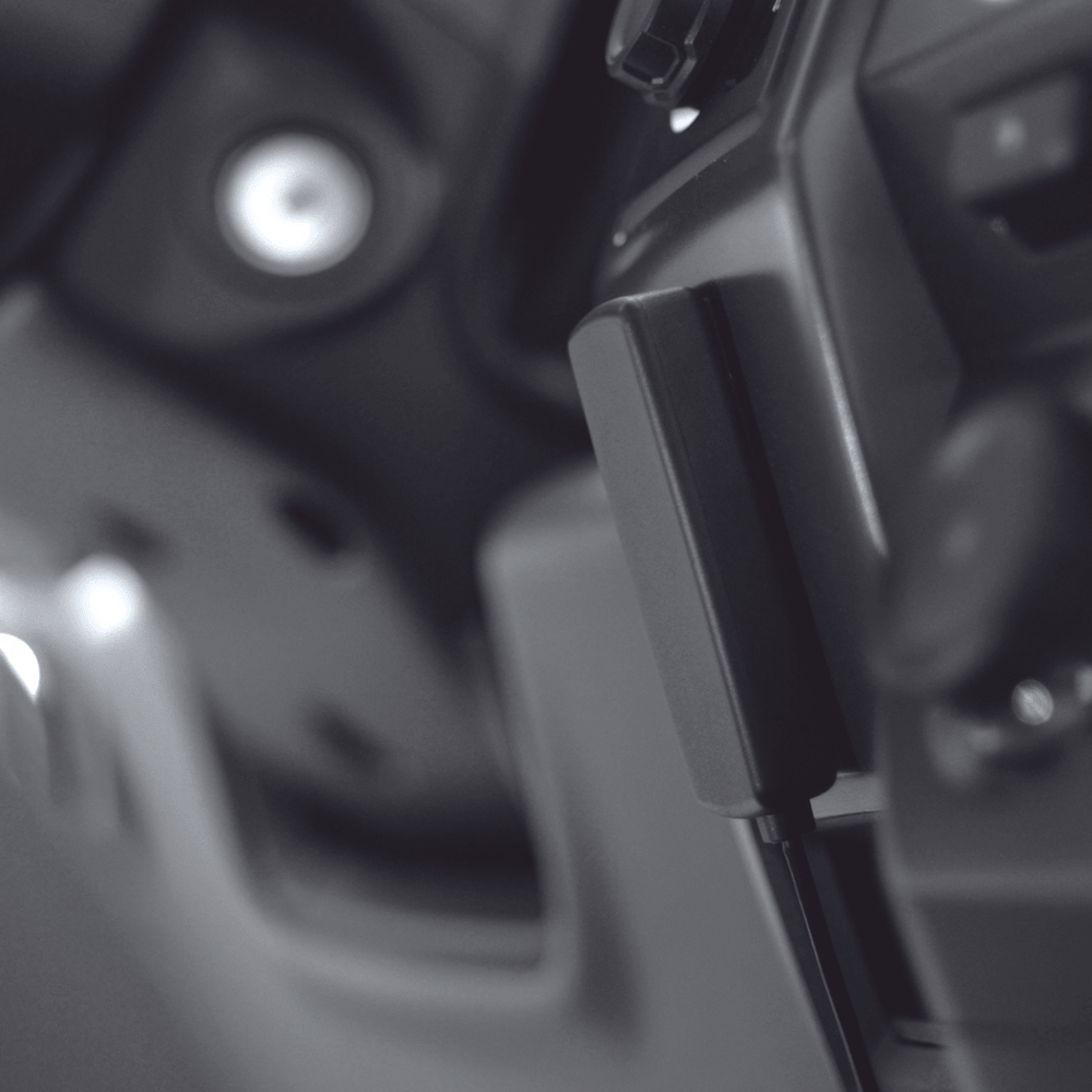 KIT Amplificador de Señal Celular 4G LTE, 3G y VOZ. Drive Reach Fleet. Especial para flota de vehículos que requieren un amplificador permanente. Policía, reparto, servicio, gubernamentales, etc.