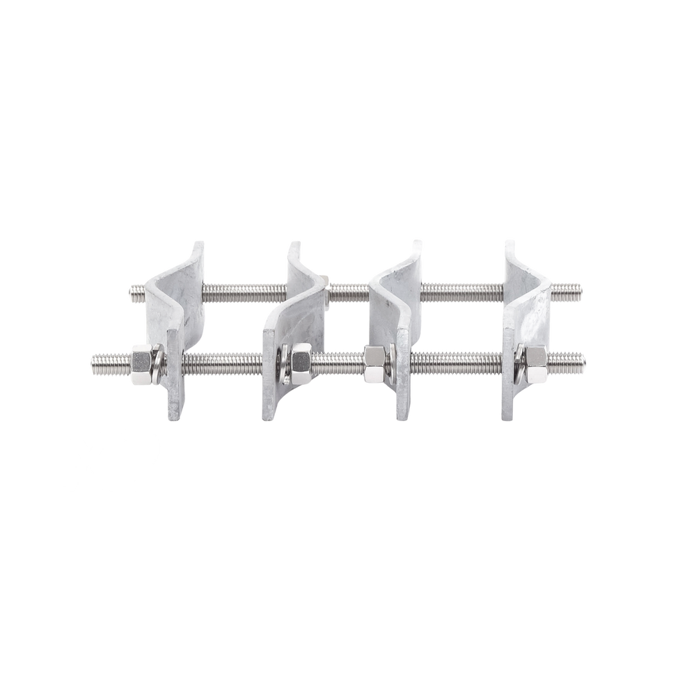 Set of two double clamps for masts from 3.8 to 8.9 cm, with a 12 cm center-to-center separation.