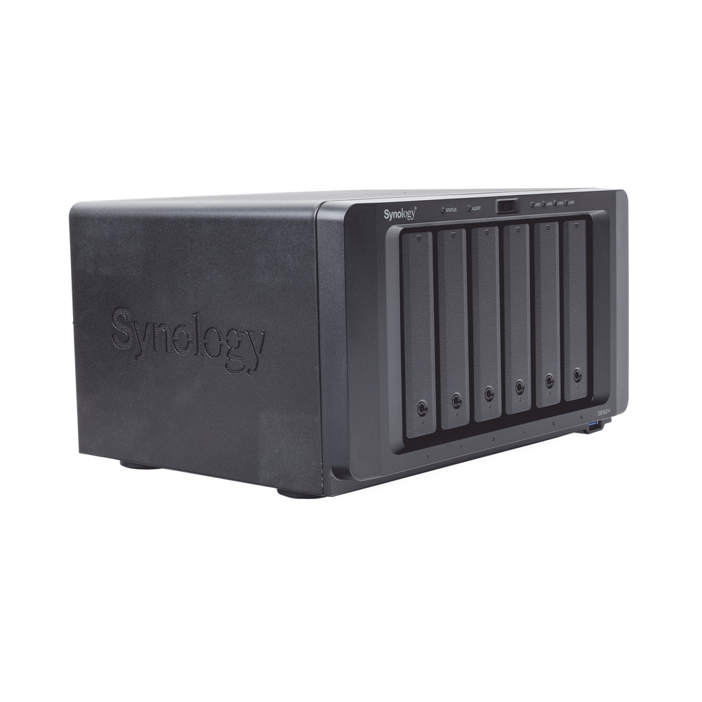 6-Bay Desktop NAS Server / Expandable to 16 Bays / Up to 256TB / Up to 32GB RAM