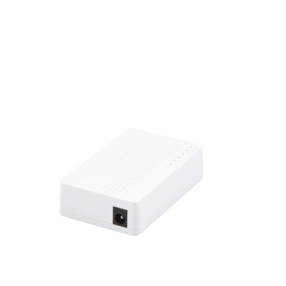 5-Port 10/100 Mbps Gigabit/Unmanaged Desktop Switch