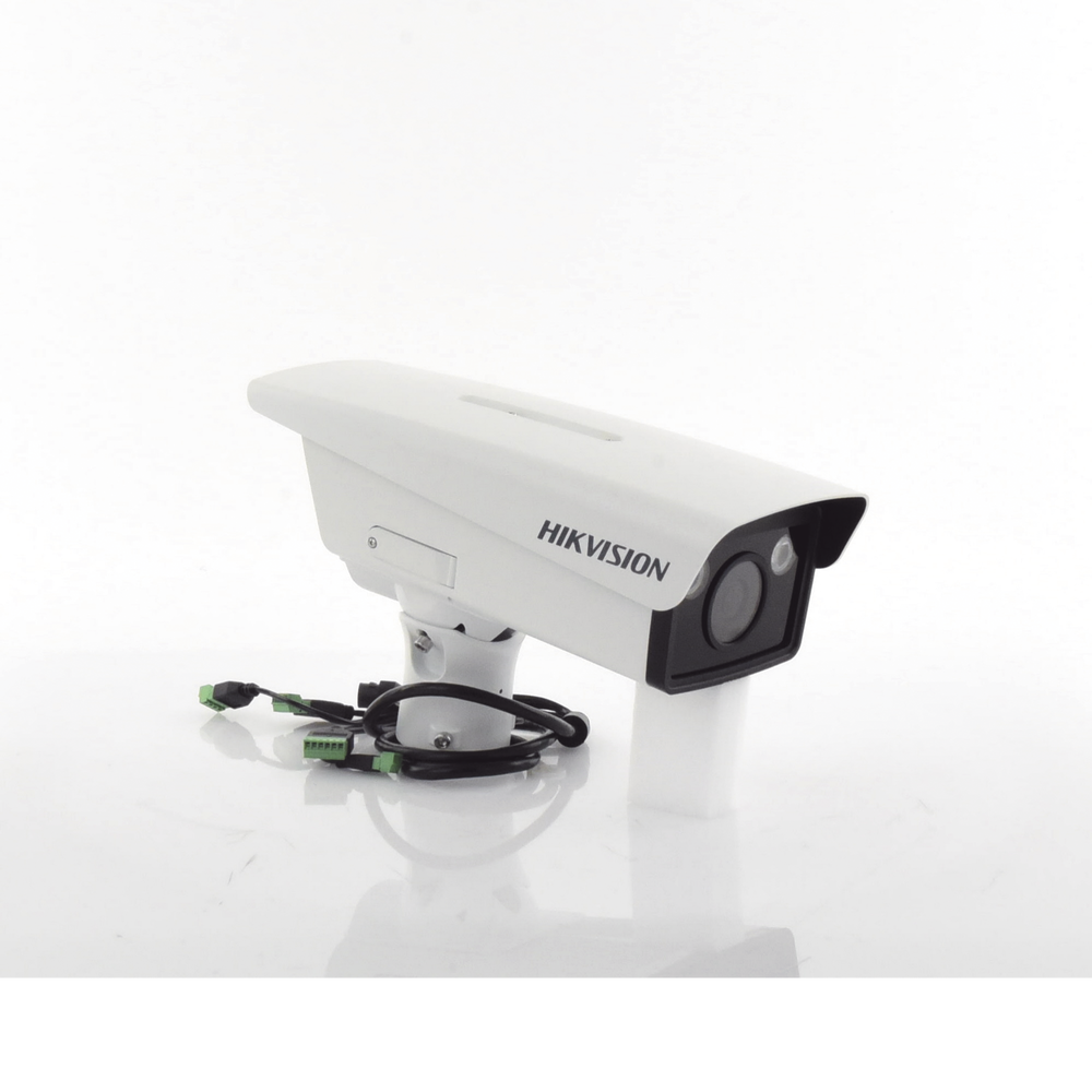 4 Megapixel IP Camera / 3.1-6 mm Motorized Lens / License Plate Recognition and Capture / IP67 / IK10