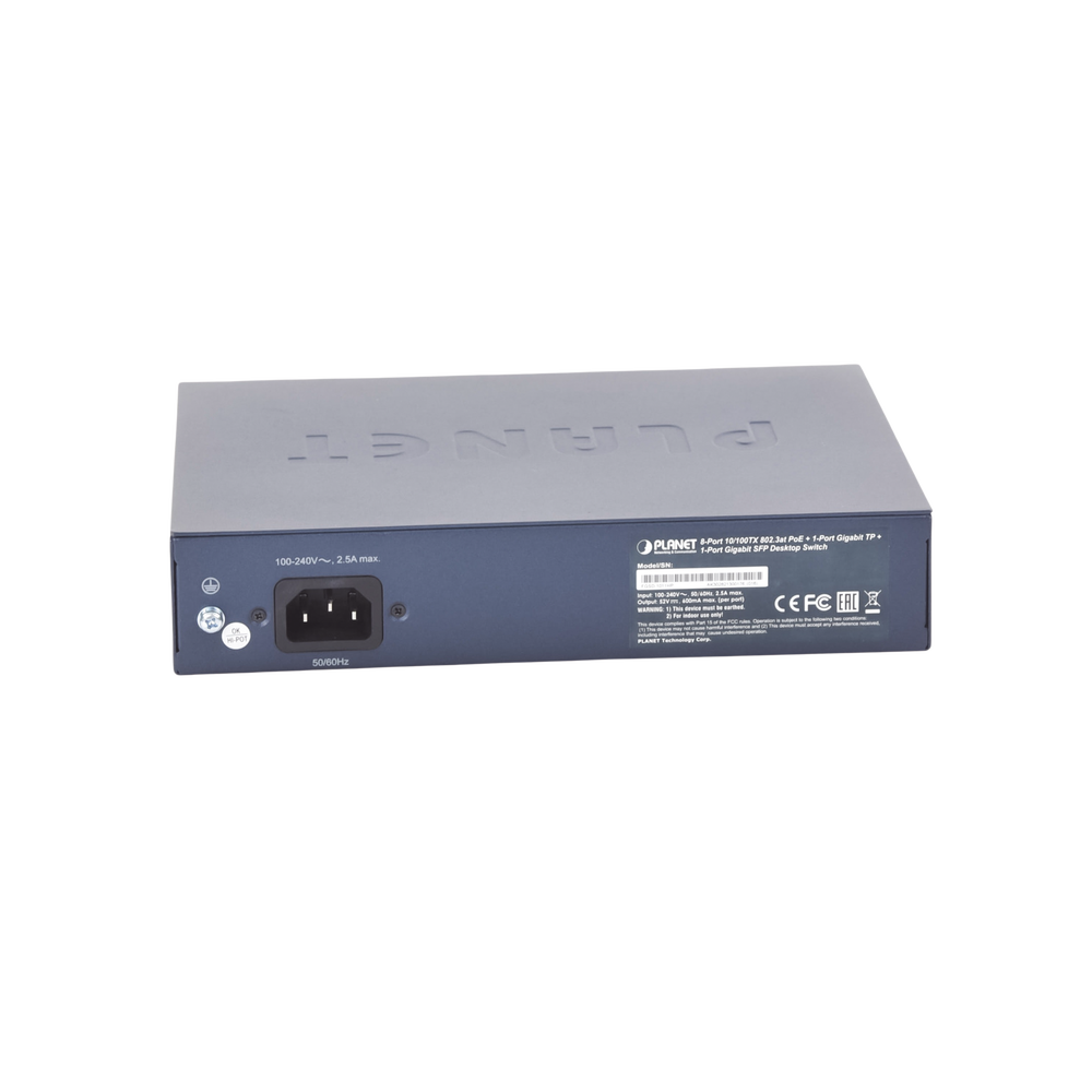 Switch no Administrable 8 puertos 10/100 c/ PoE, 1 puerto Uplink 10/100/1000 y 1 SFP 100/1000 para escritorio