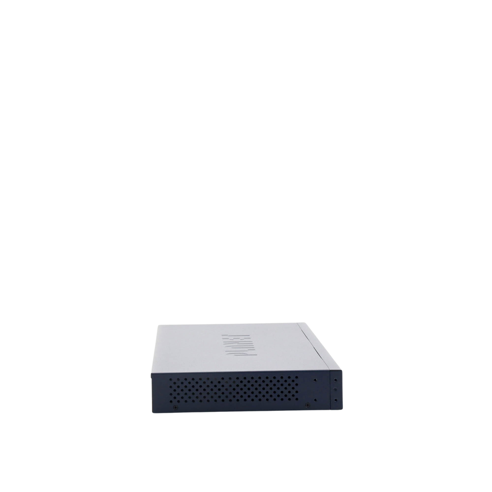 16-Port 10/100/1000 Mbps Gigabit Unmanaged Switch, with Extended Mode for Distances up to 200 m