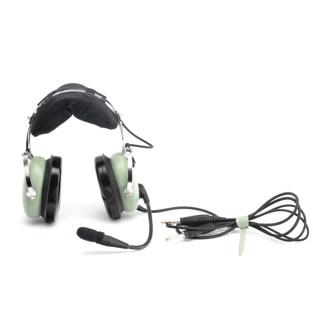 Fixed-wing headset with passive noise attenuation for general aviation