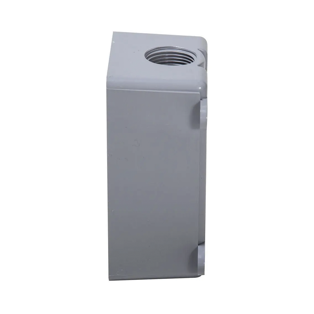 Caja Multigang de Acero Galvanizado de 2 Gangs, profundidad de 2-1/2". Cuenta con 12 KO concéntricos para tubería de 1/2" y 3/4".