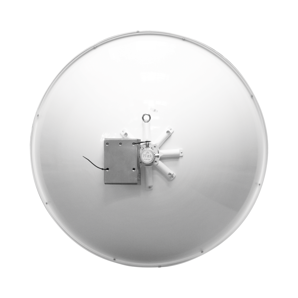 High Performance Directional Antenna / 3 ft / 4.9 to 6.1 GHz / 32 dBi Gain / Stainless Steel Mount / 90° and 45° Polarity / Includes Mounting Hardware.