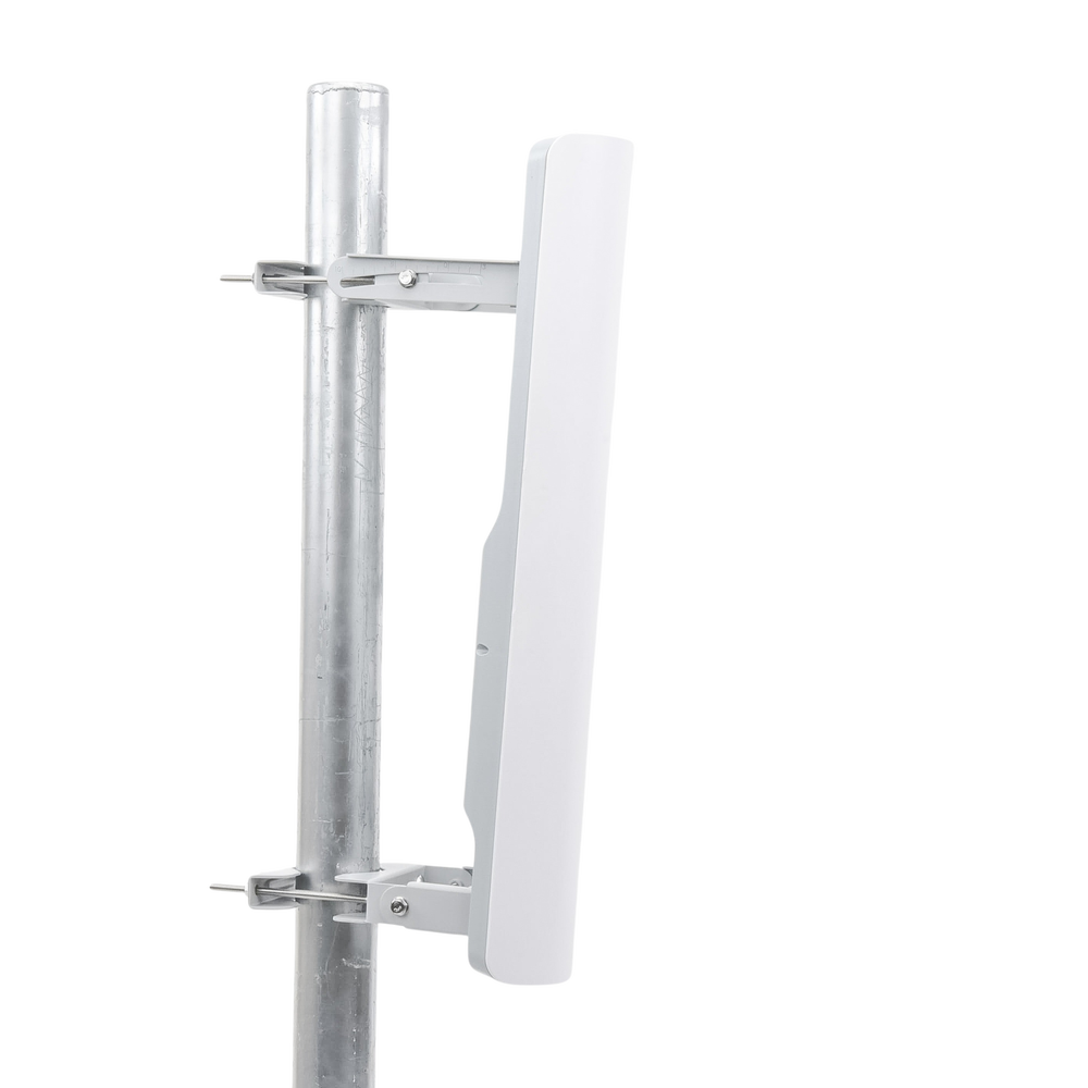 (mANT 19s) 19 dBi Sector Antenna with 120° Opening Angle, Frequency Range 5.17 - 5.825 GHz.