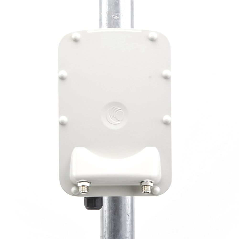 PTP-550 Hasta 1.36 GBps / 4910 - 6200 MHz / 802.11 AC Wave 2 MU-MIMO 4: 4x4 / BackHaul Conectorizado (C050055H014B)