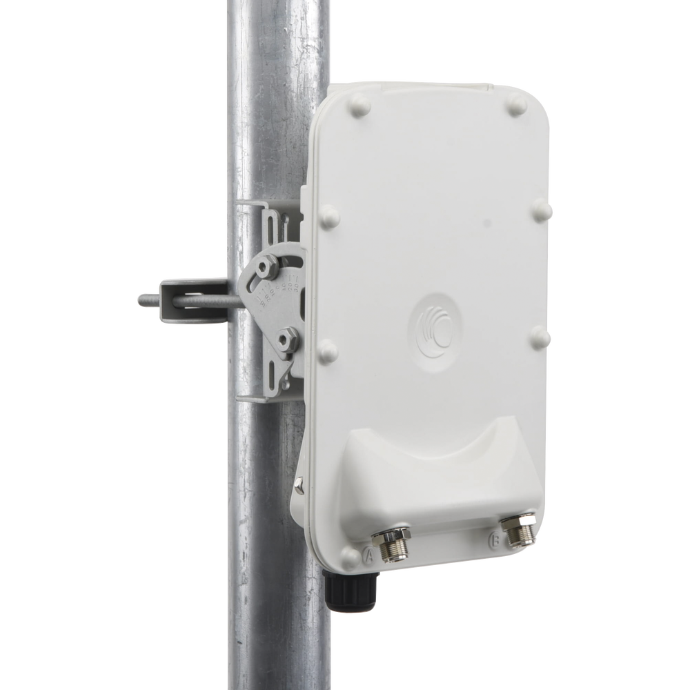 PTP-550 Hasta 1.36 GBps / 4910 - 6200 MHz / 802.11 AC Wave 2 MU-MIMO 4: 4x4 / BackHaul Conectorizado (C050055H014B)