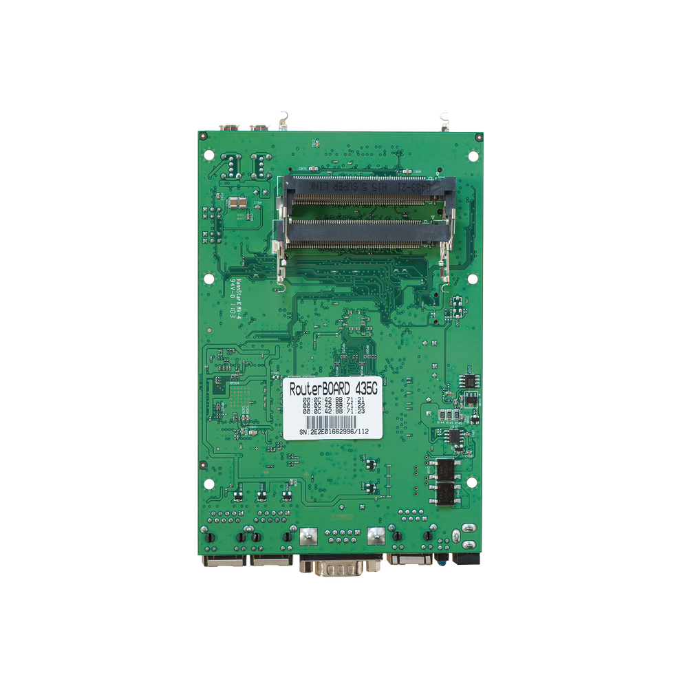 Board, 3 Puertos Gigabit con 5 ranuras miniPCI de expansión hasta MIMO 10x10
