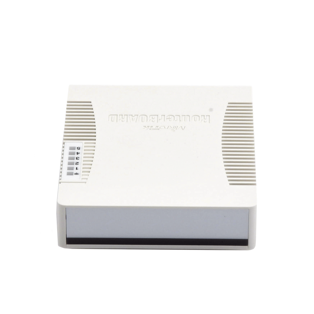 RouterBoard, 5 Gigabit Ethernet Ports, 1 USB Port, 2.4 GHz 802.11b/g/n WiFi, 2.5 dbi Antenna up to 1W of power