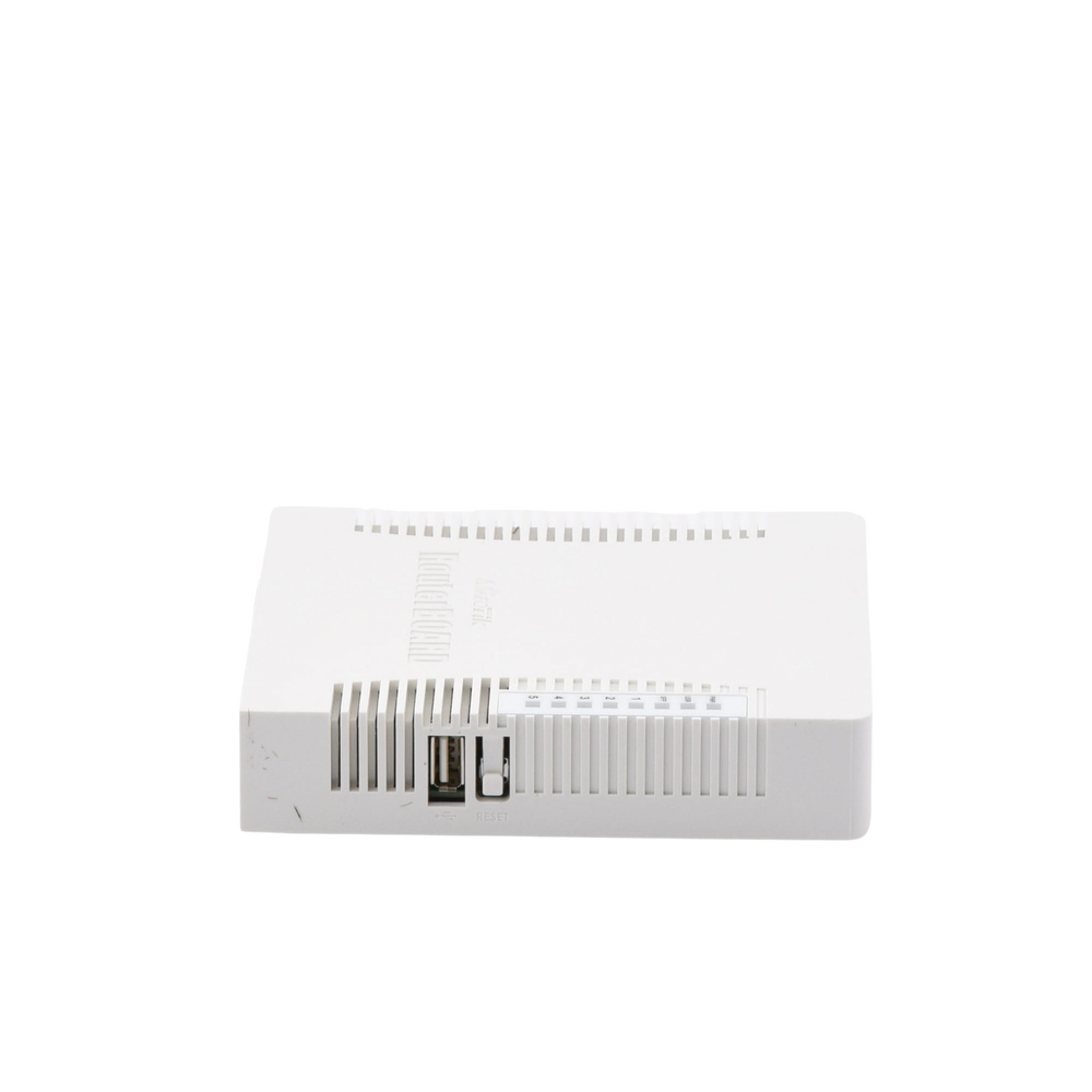 (hEX PoE) Routerboard 5 puertos Gigabit Ethernet PoE 802.3at, 1 Puerto USB