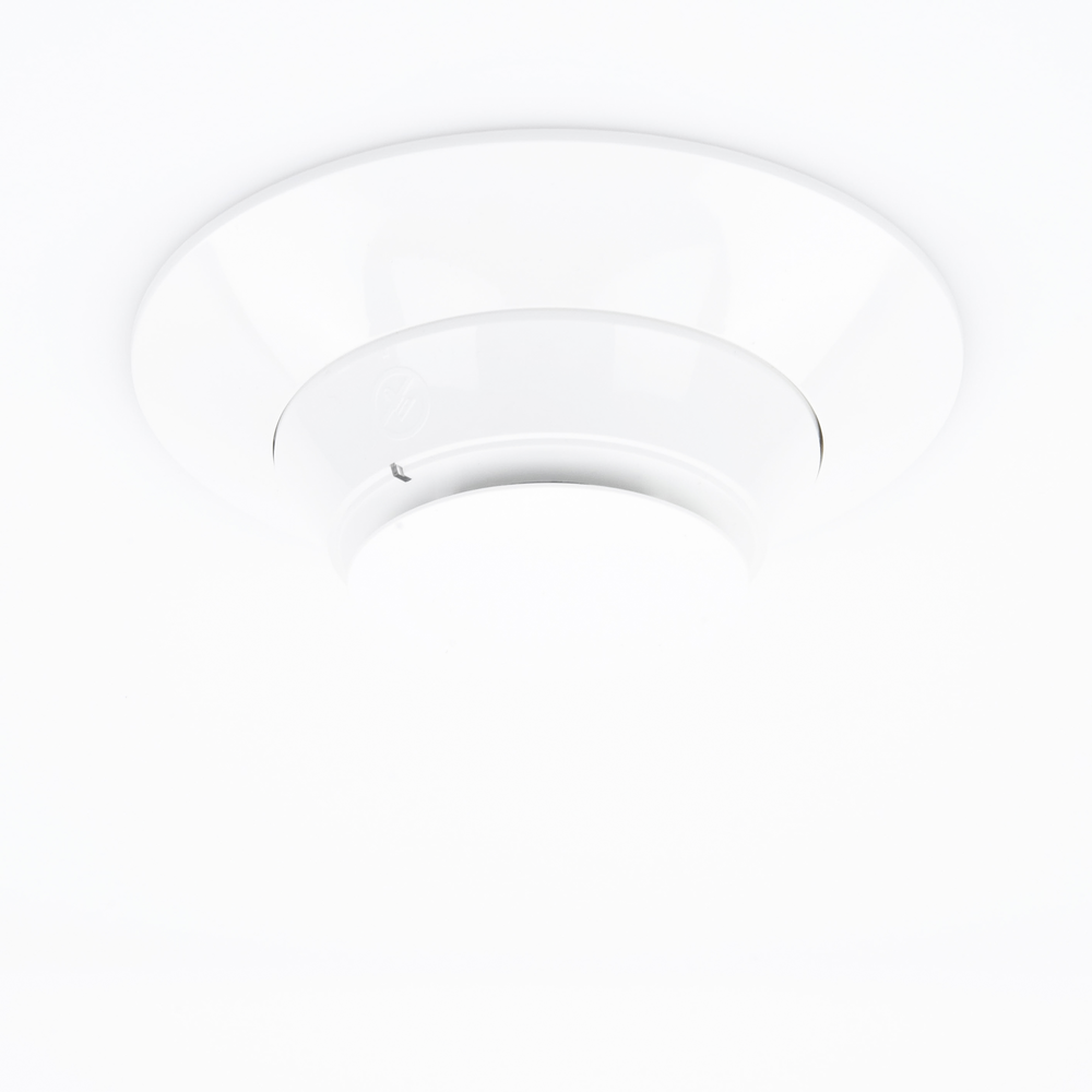 Addressable Photoelectric Smoke Detector / White / Includes Base / Compatible with Fire-Lite Addressable Panels