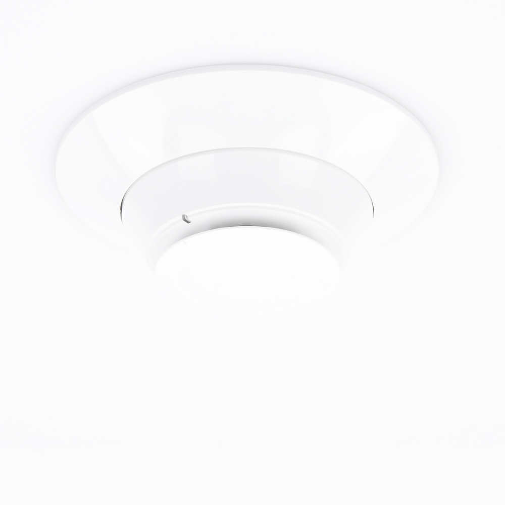 Addressable Photoelectric Smoke Detector / White / Includes Base / Compatible with Fire-Lite Addressable Panels