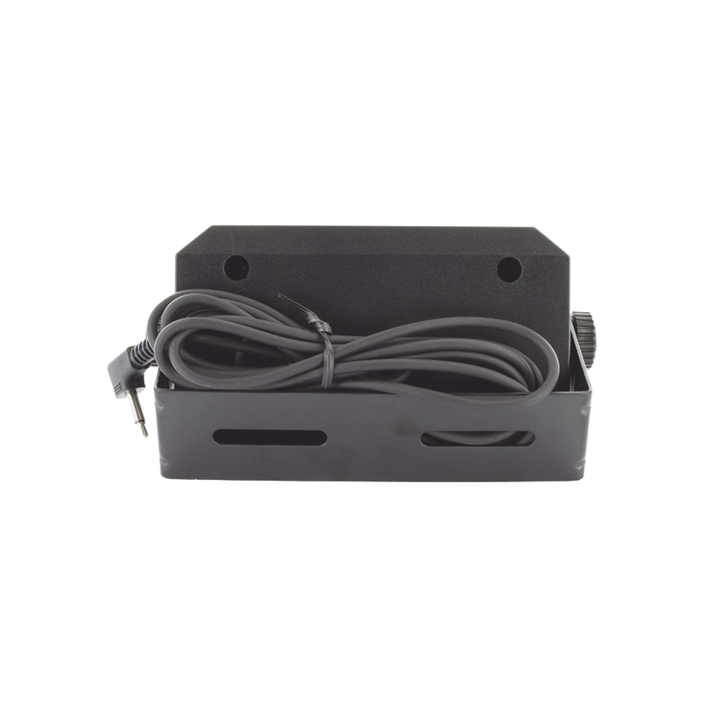 5 W 8 Ω speaker.