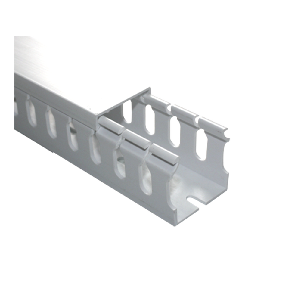Canaleta ranurada con tapa blanca, de PVC auto extinguible, 40 x 40 x tramo 2m.