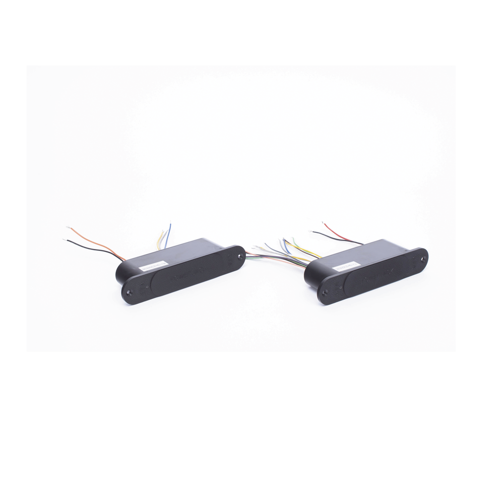 Pair of Contacts for Wireless Signal Transmission