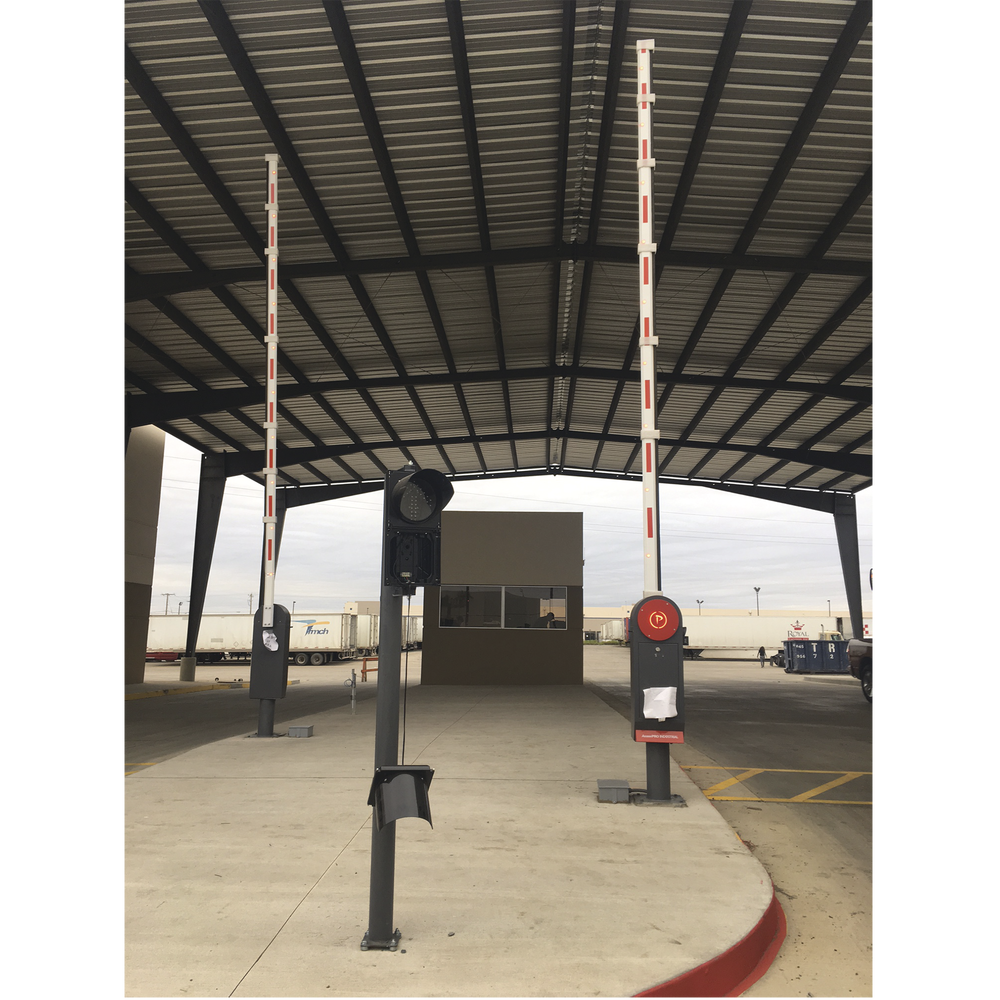 Aluminum mast for XB6000 vehicle barriers