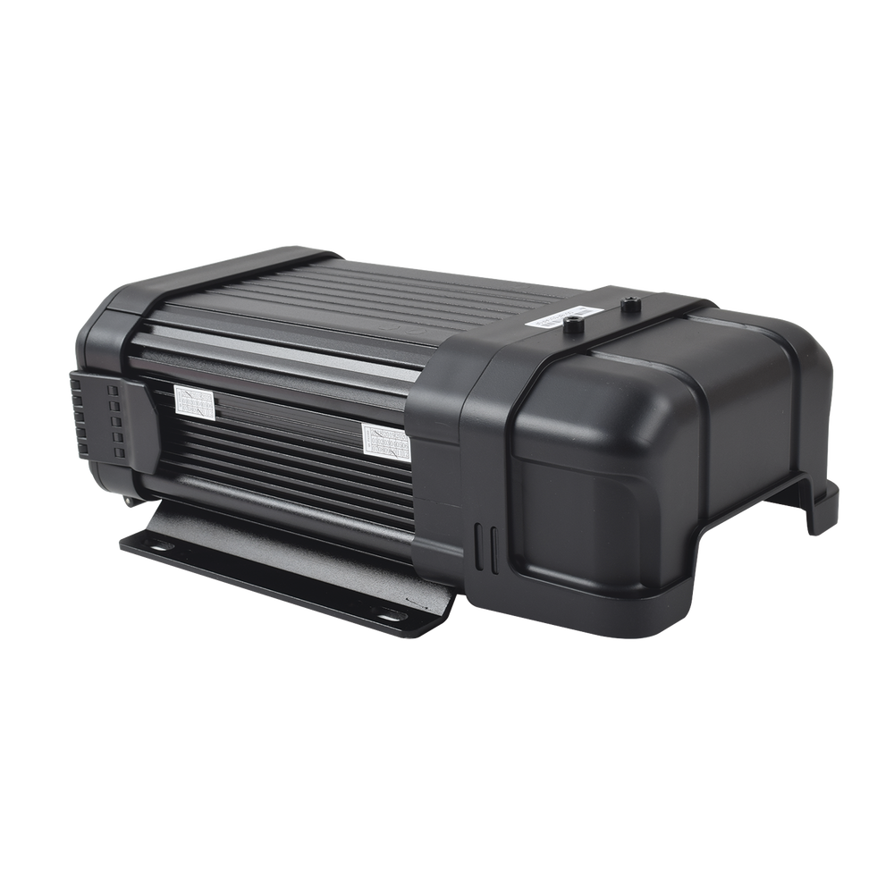 Hybrid mobile MDVR, specifically designed for people counting sensors. Supports four AHD channels up to 2MP + one 1MP IP channel.