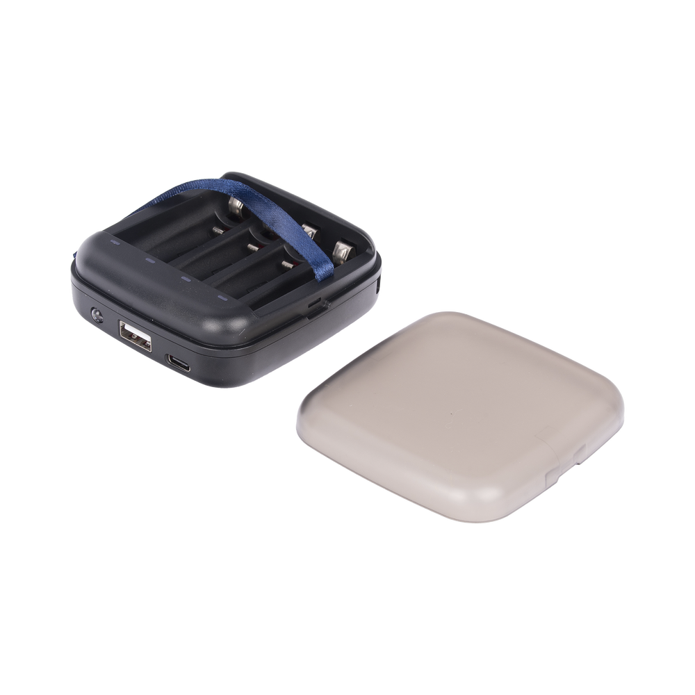 XTAR 4-WAY CHARGER FOR NIMH AND LIION AA AND AAA BATTERIES