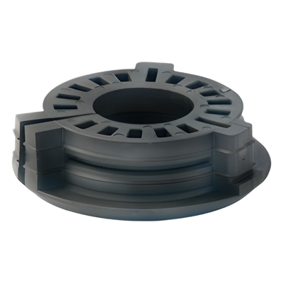 Bota pasamuro de 4". Incluye 1 orificio para cable coaxial de 1-1/4"