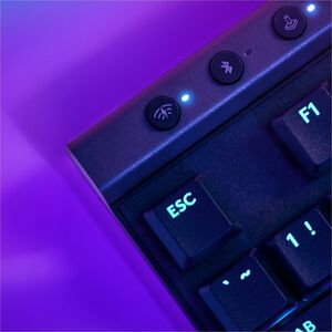 Teclado Logitech G515 Lightspeed TKL 920-012423 mecánico RGB Bluetooth