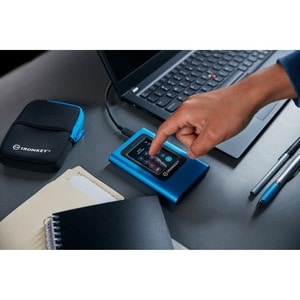 Unidad SSD portátil Kingston IKVP80ES/1920G 1.88TB, USB 3.2, AES 256-bit