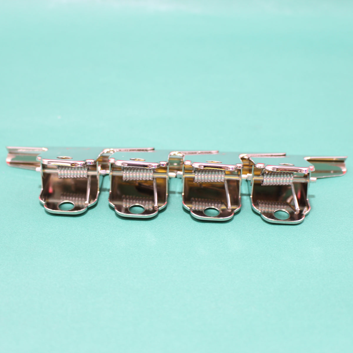 Gancho pisa papel x4 de 75 mm