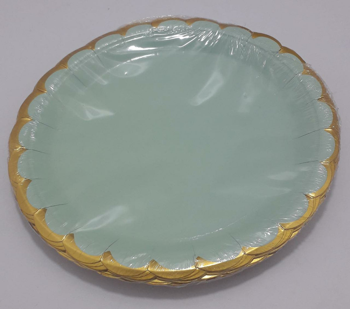 Plato verde clarito vorde dorado 23c