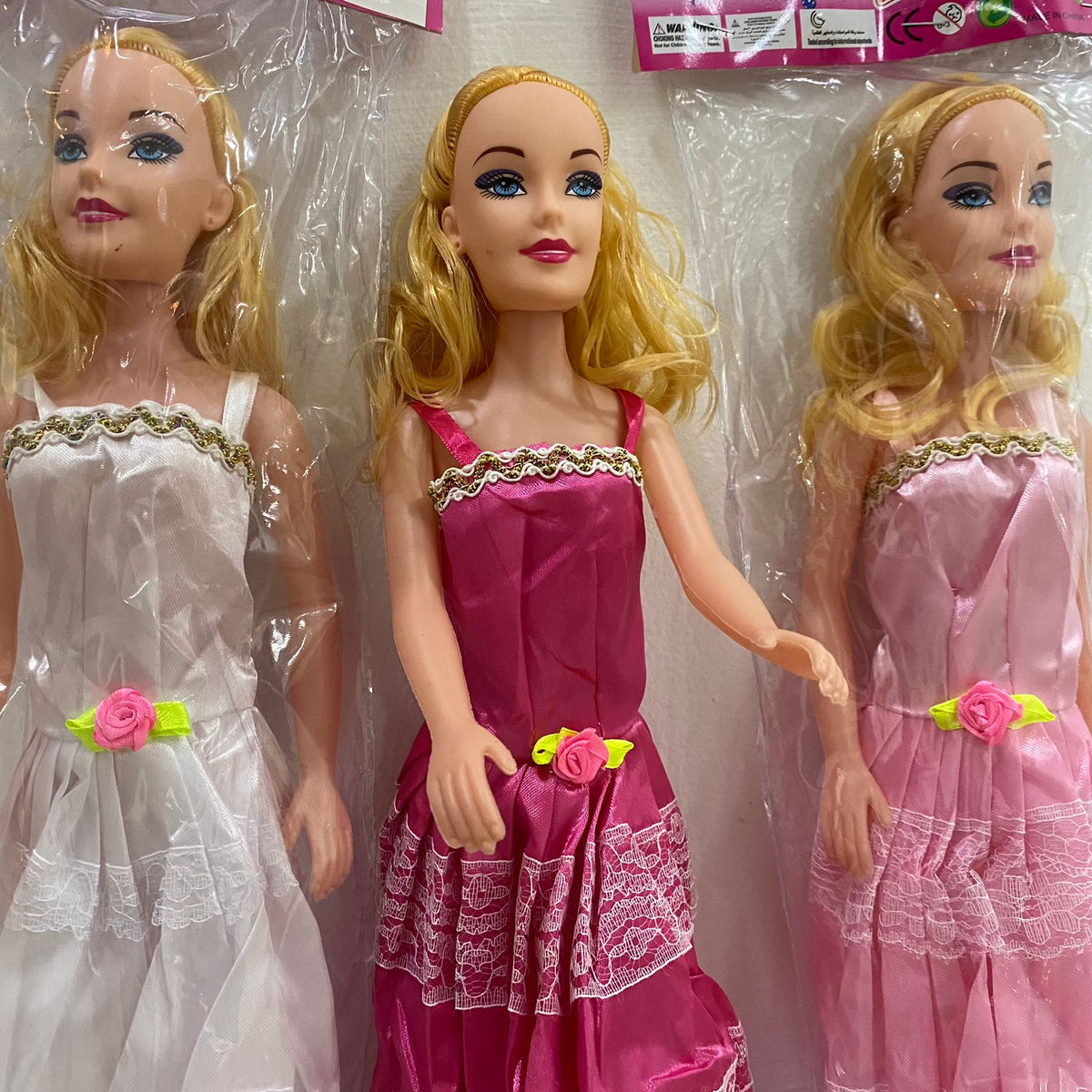Barbie Con Vestuario De 30cm
