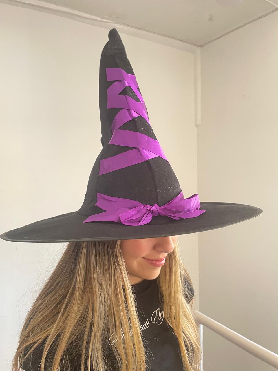 Sombrero de bruja con cintas