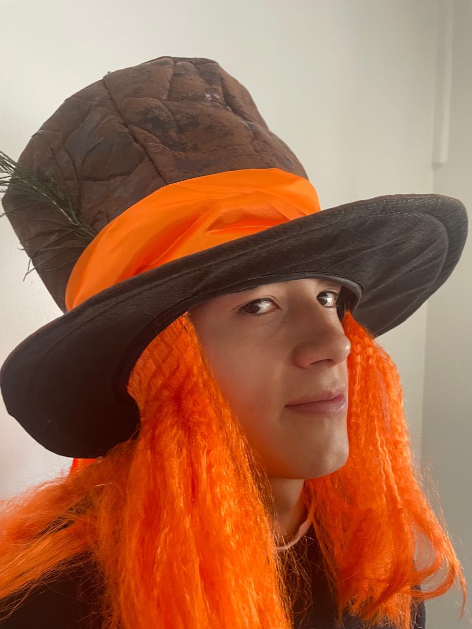 Sombrero Crazy Hatter con peluca