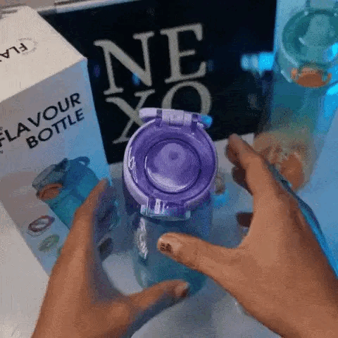 Botella de agua saborizada