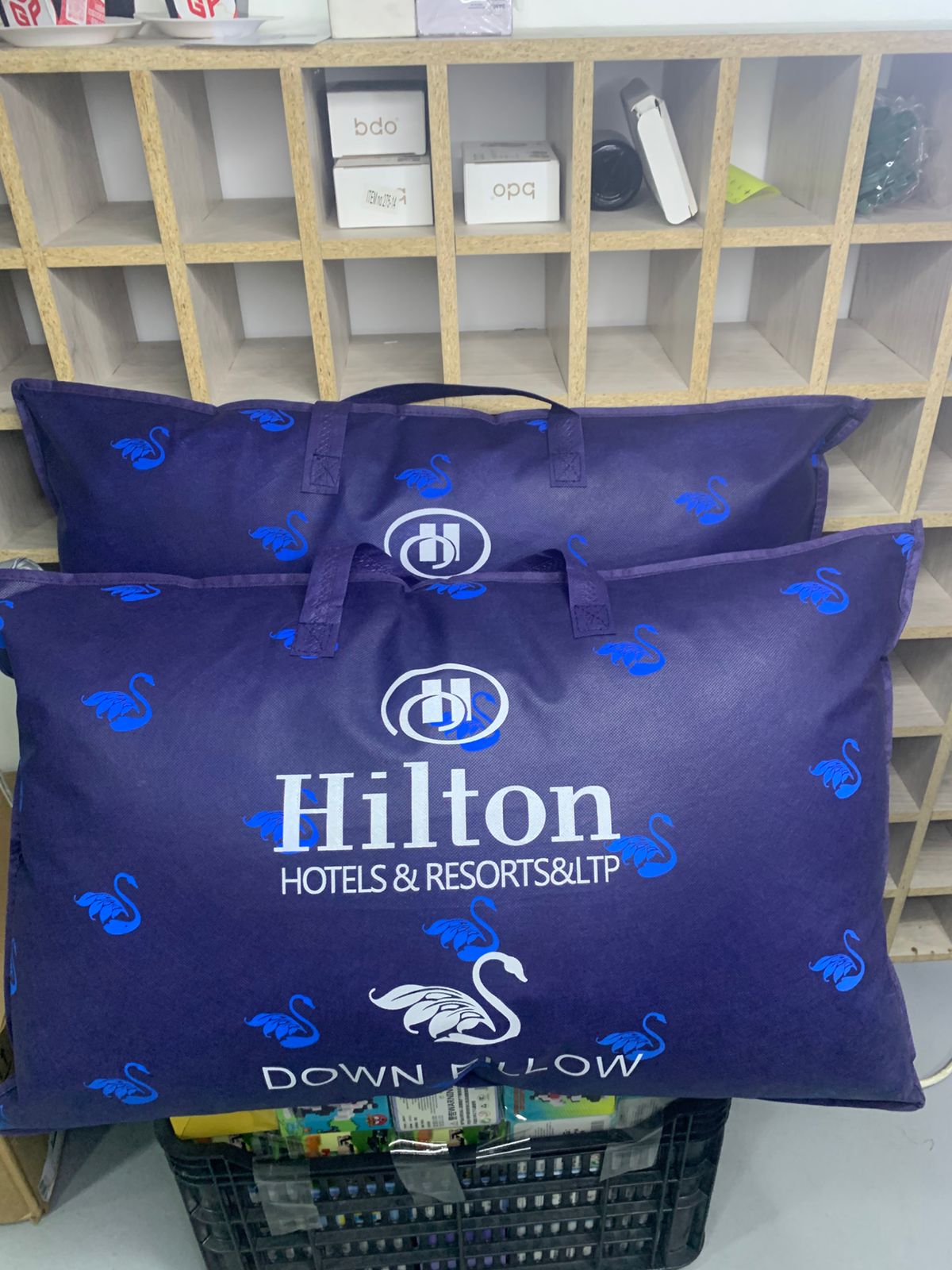 Almohada Hilton Down Pillow