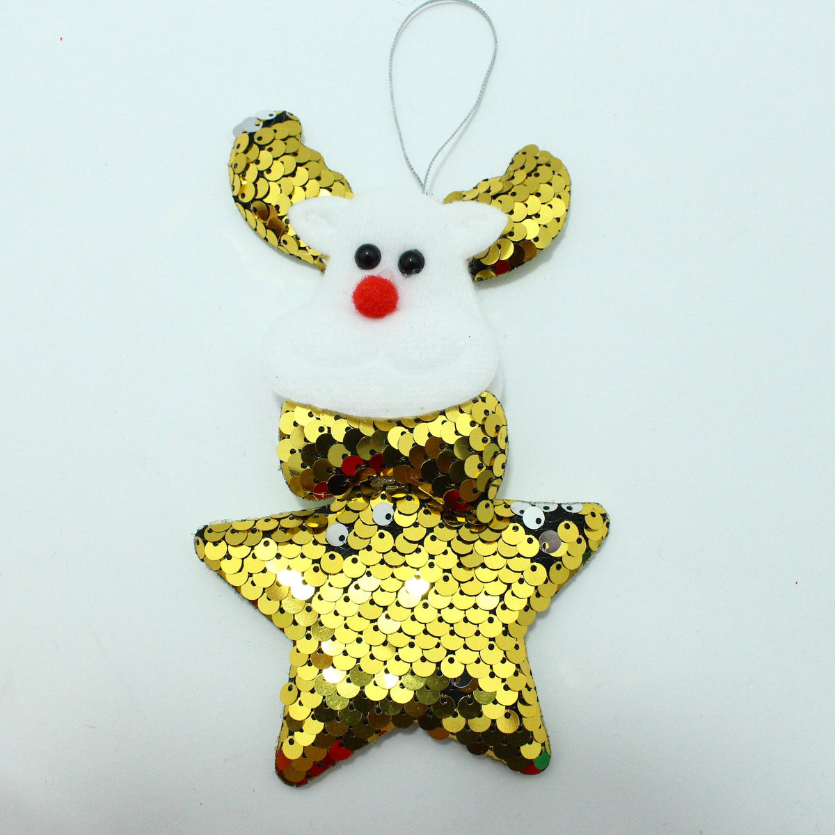 Adornos navideños dorados surtidos.