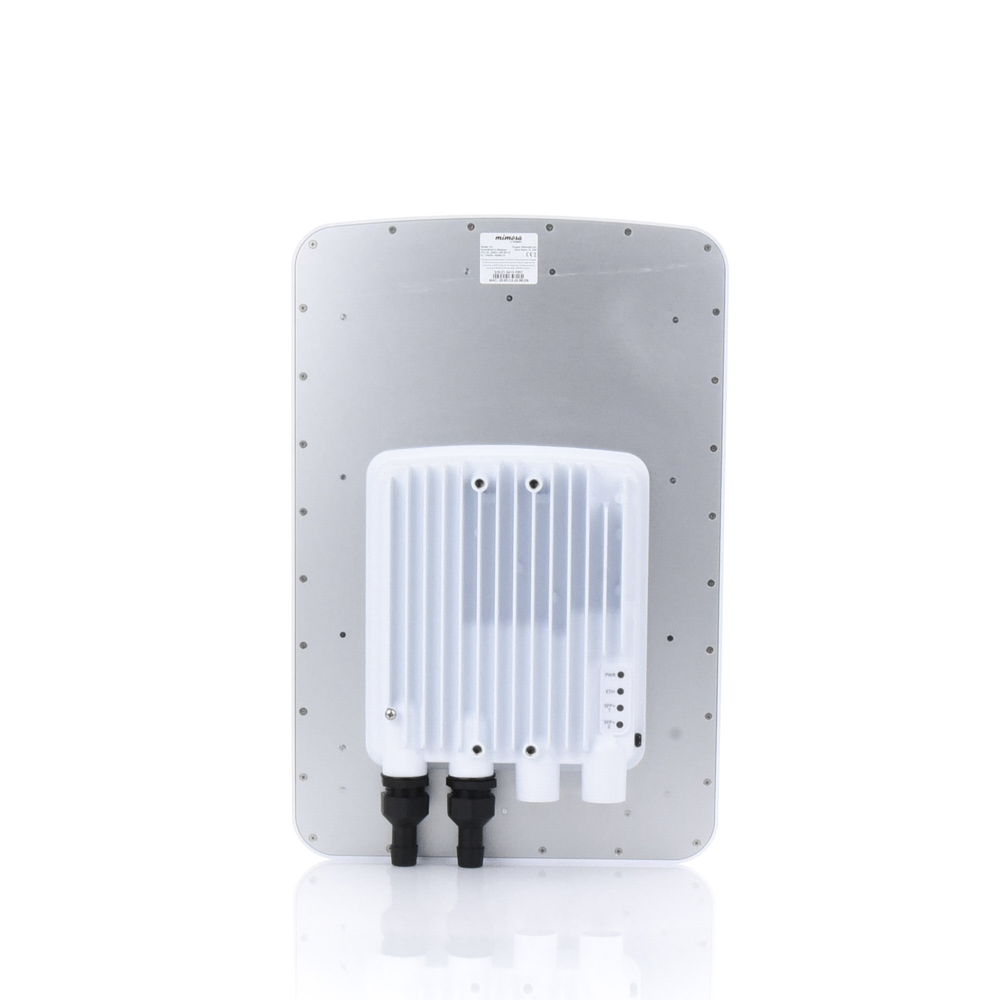 MU-MIMO 8x8 Access Point, 5.1-6.4 GHz, Up to 7 Gbps Capacity, Integrated 24 dBi Antenna, 90º Opening Angle, Point-Multipoint, 2 SFP Ports and 1 Fast Ethernet Port.