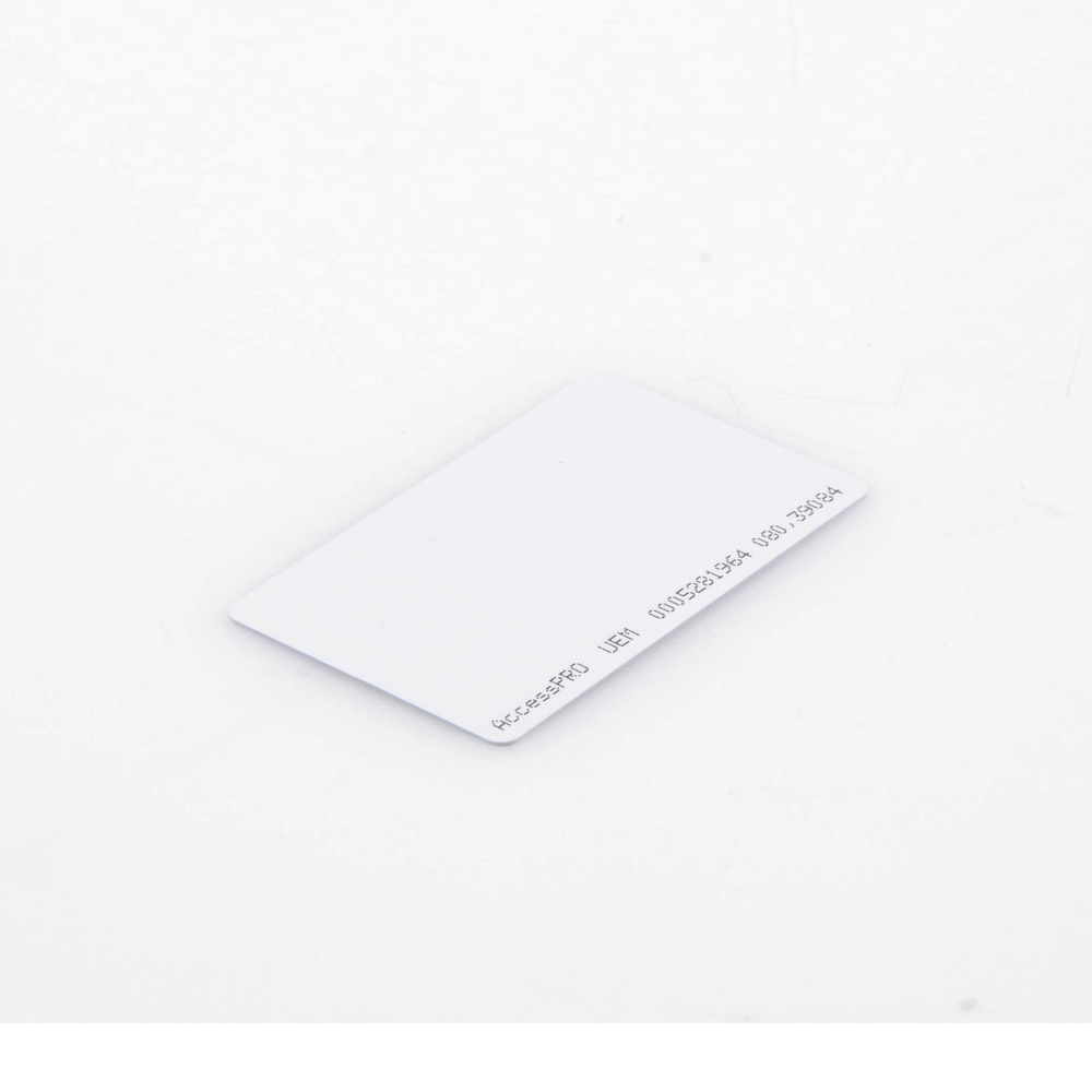 Dual Technology Card: RFID (UHF) 900 MHz/Proximity 125 kHz for Use in Offices and Parking Lots