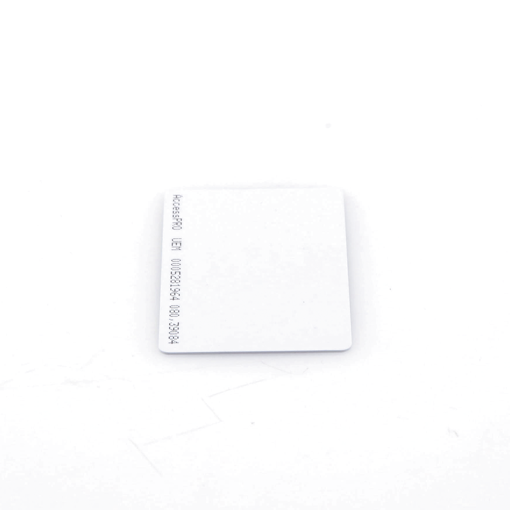Dual Technology Card: RFID (UHF) 900 MHz/Proximity 125 kHz for Use in Offices and Parking Lots