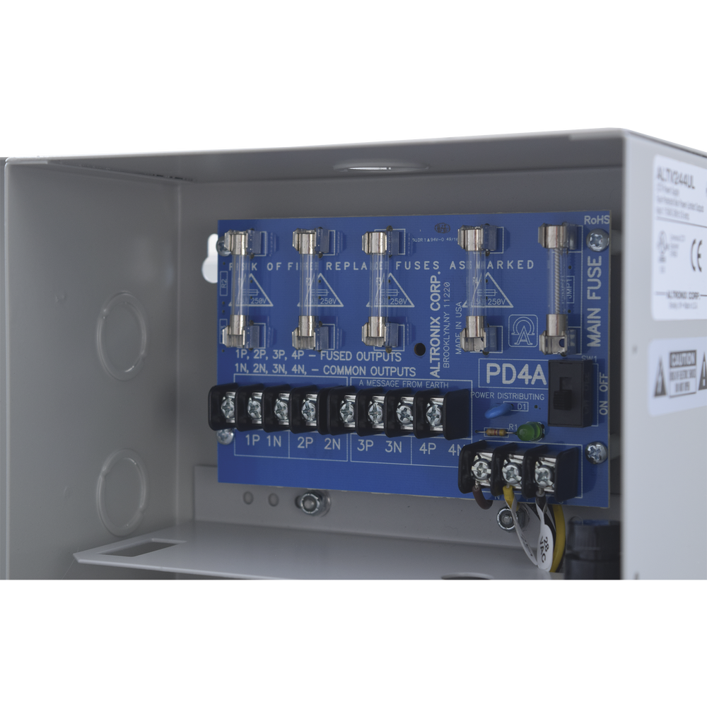Fuente de poder ALTRONIX de 24 Vca @ 3.5 Amper o 28 Vca @ 3.0 Amper, para 4 cámaras, Con voltaje de entrada de 115 Vca, Con capacidad de batería de respaldo, Requiere batería