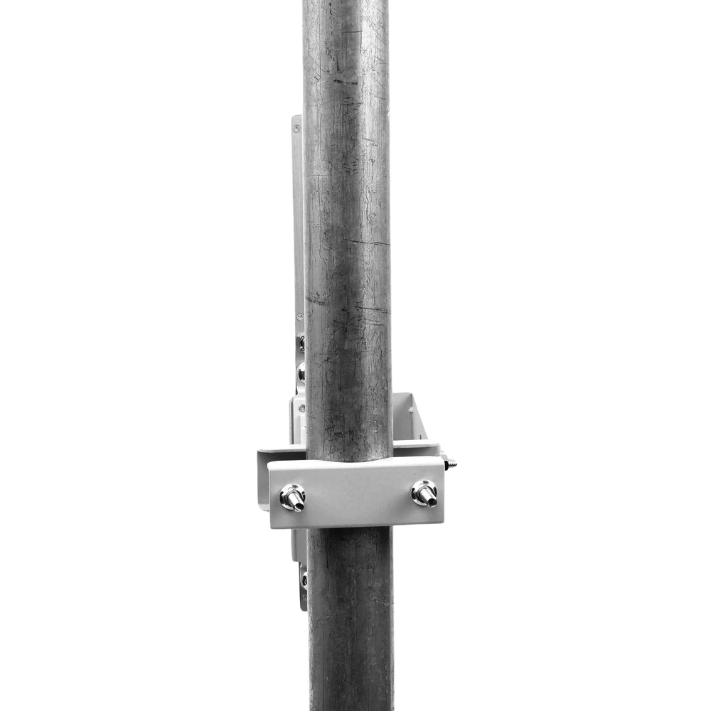 Sector antenna for airMAX radio base stations with 90 degrees of horizontal coverage, 5 GHz (4.90-5.85 GHz) of 17 dBi