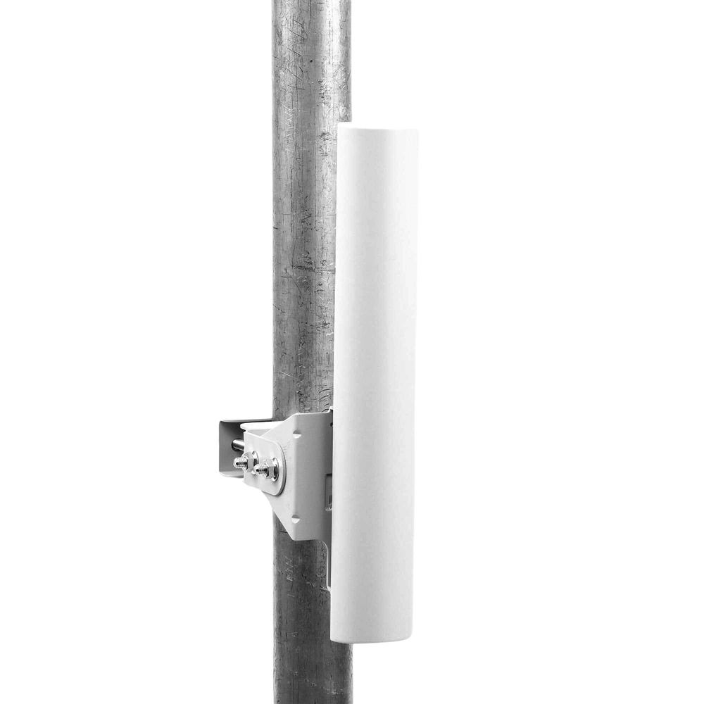 Sector antenna for airMAX radio base stations with 90 degrees of horizontal coverage, 5 GHz (4.90-5.85 GHz) of 17 dBi