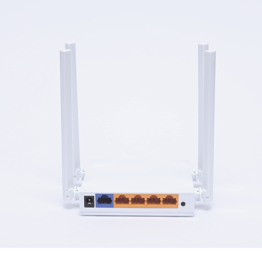 AC Dual Band Wireless Router, 2.4 GHz and 5 GHz Up to 733 Mbps, 4 external omnidirectional antennas, 4 10/100 Mbps LAN ports, 1 10/100 Mbps WAN port