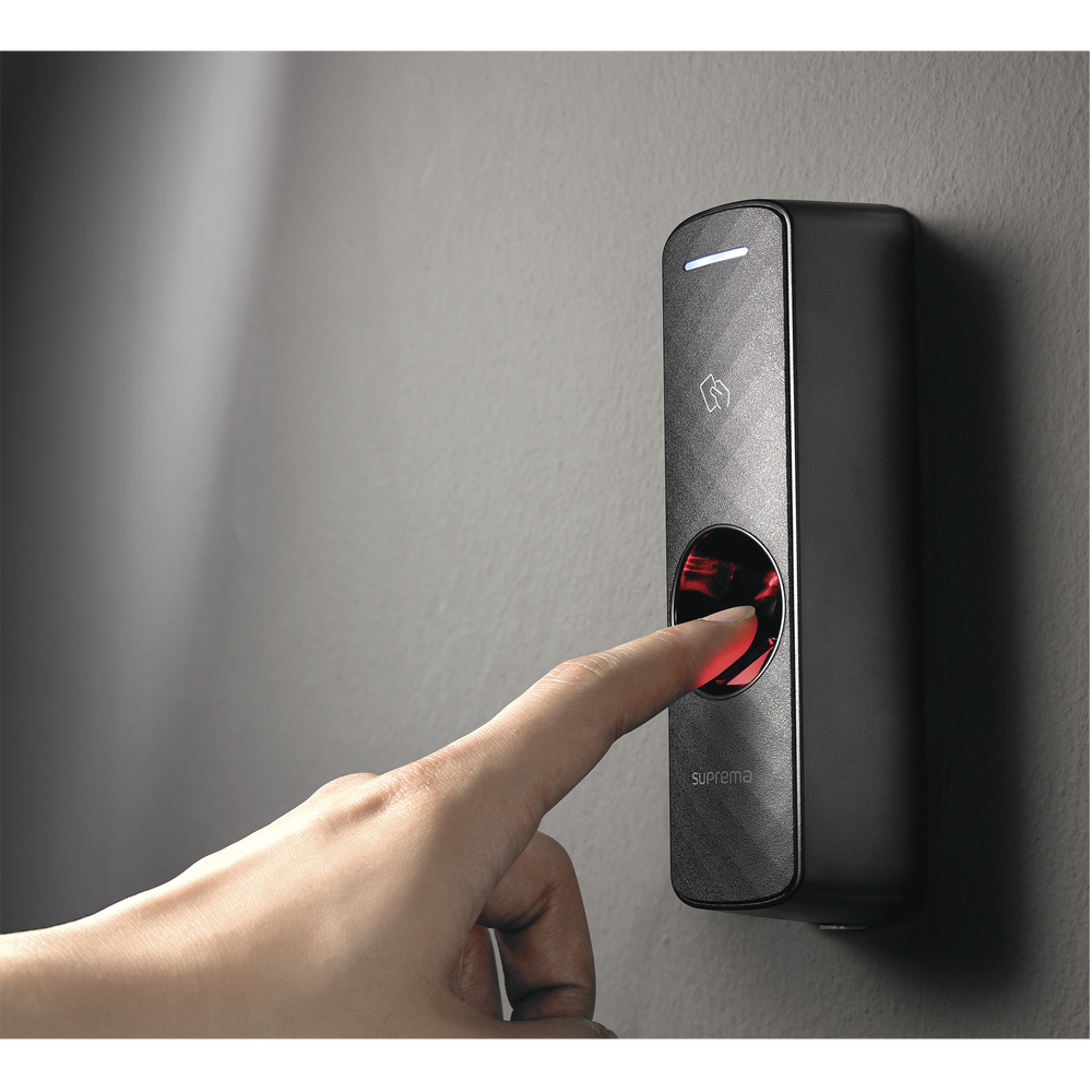 BioEntry P2 Multiformat Fingerprint Reader (125KHz EM, HID Prox)(13.56MHz MIFARE, DESFire/EV1, FeliCa, iCLASS SE/SR, NFC)