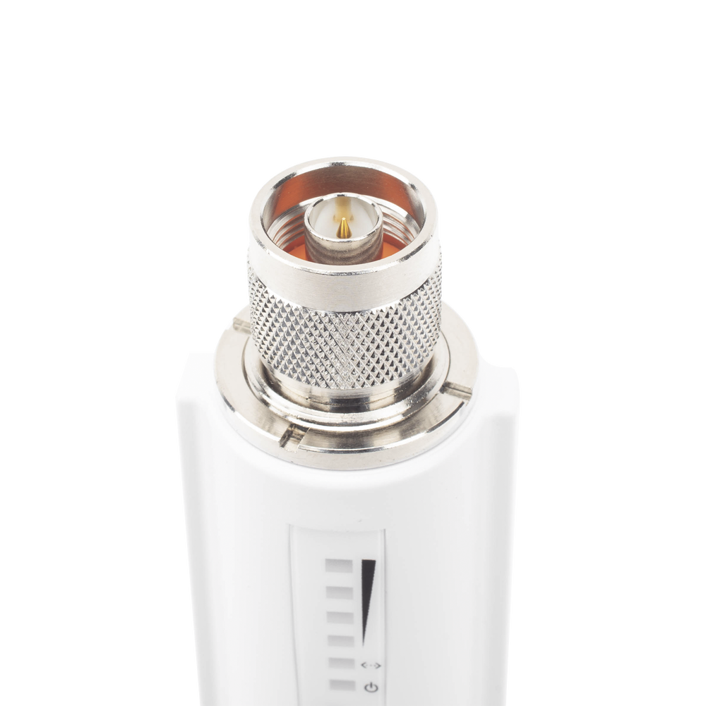 airMAX Bullet-M2HP Radio, up to 100 Mbps, 2 GHz frequency (2412 - 2472 GHz), PoE adapter not included