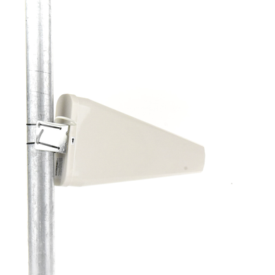 Antena direccional logarítmica de 11 dBi de ganancia. Especial para cualquier dispositivo celular. Amplio rango de frecu