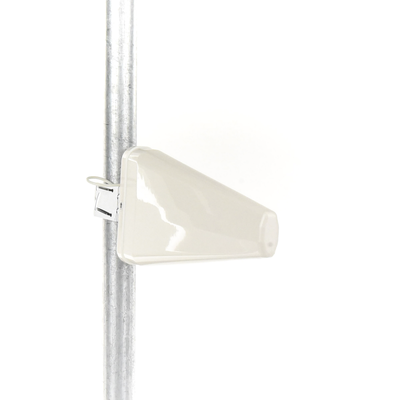 Antena direccional logarítmica de 11 dBi de ganancia. Especial para cualquier dispositivo celular. Amplio rango de frecu