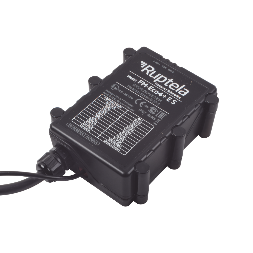 2G vehicle tracker with IP67 protection and external satellite antenna