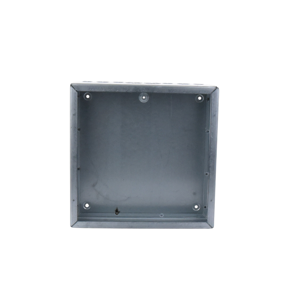 Caja Extra Grande 15x15x4/ Profundidad 4"/Entradas Laterales/Finales 4 ENT 1/2"- 3/4", 2 ENT 3/4" - 1" y 2 ENT 1"- 1 1/4".